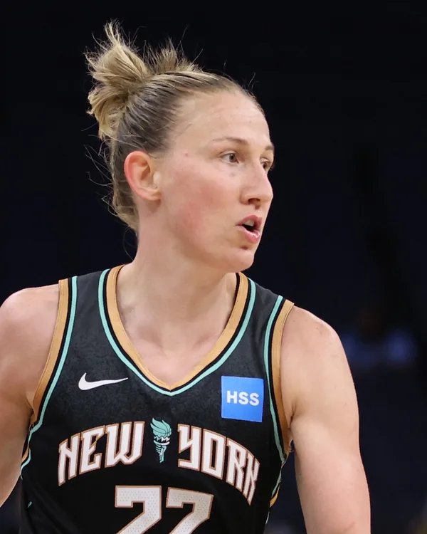 Courtney Vandersloot